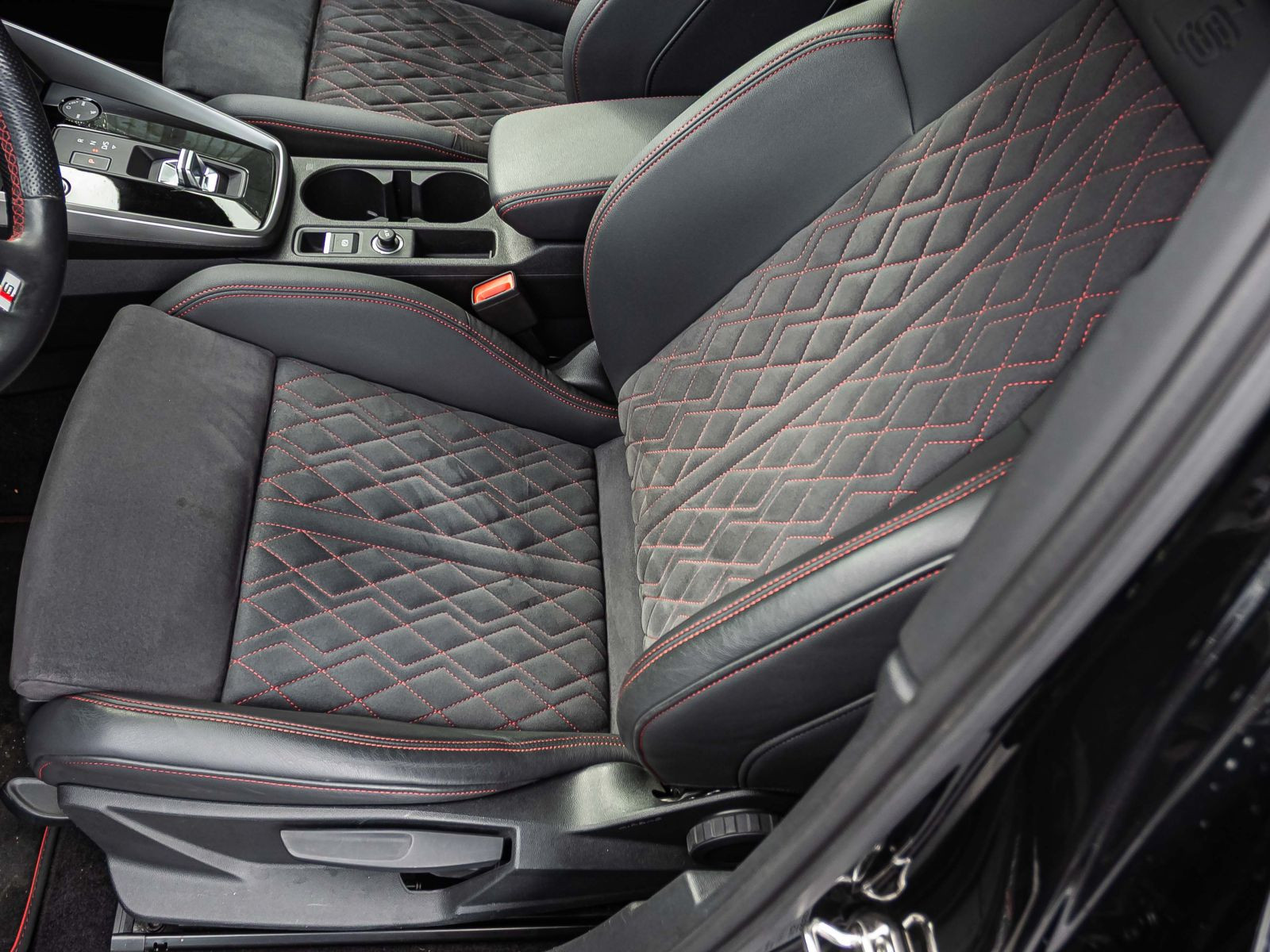 Audi A3 Sportback 40TFSIe S line Stronic Navi LED virtual