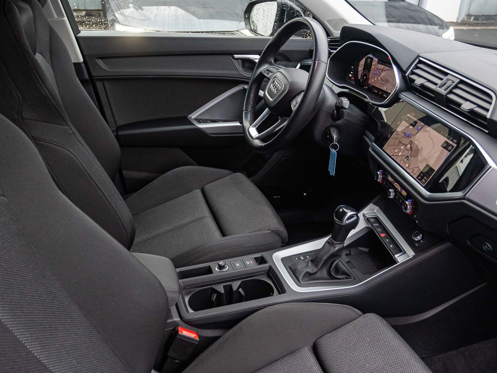 Audi Q3 Sportback 45TFSIe S line Stronic Navi LED ACC