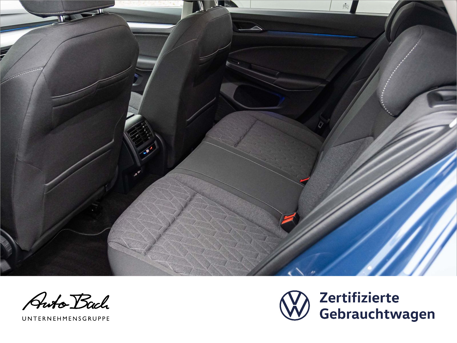 Volkswagen Golf VIII Life 1.5 TSI LED ACC CarPlay EPH DAB