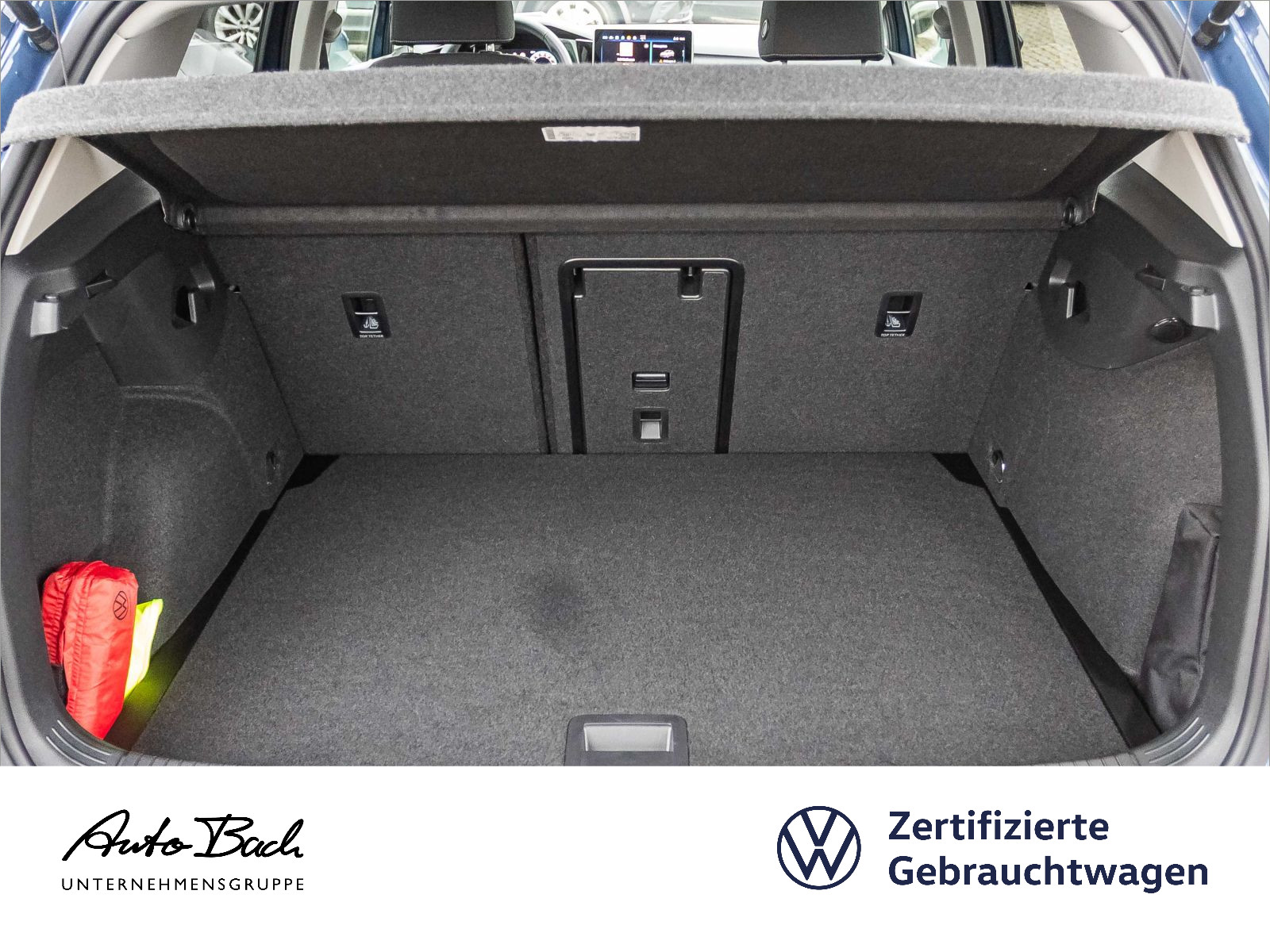 Volkswagen Golf VIII Life 1.5 TSI LED ACC CarPlay EPH DAB