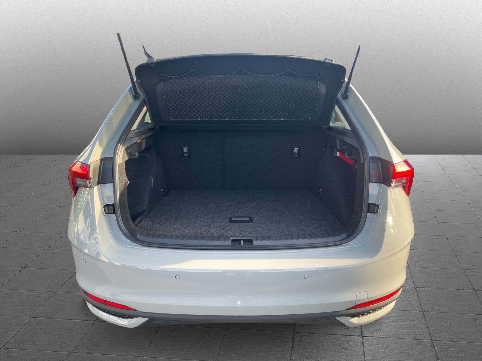 Skoda Scala Essence 1.0 TSI LED Winterpaket Carplay