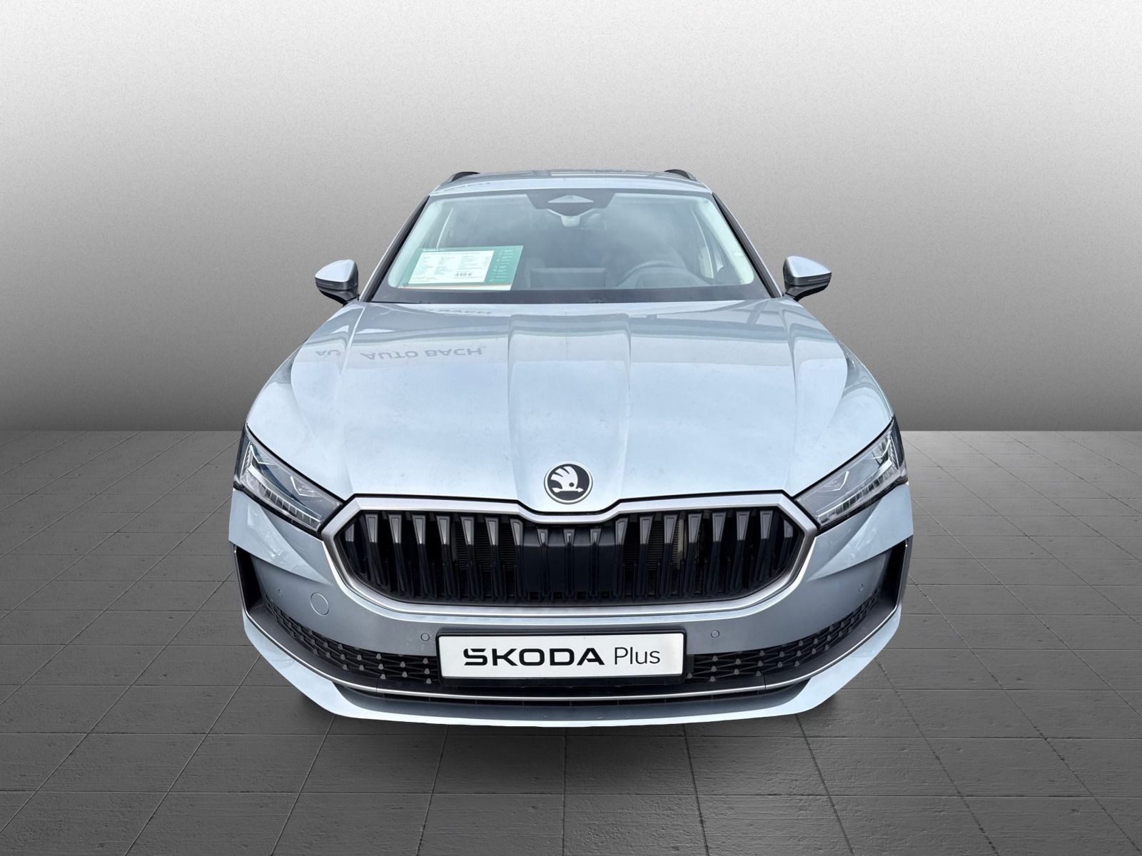 Skoda Superb Combi Selection 2.0TDI DSG Navi LED HuD AHK