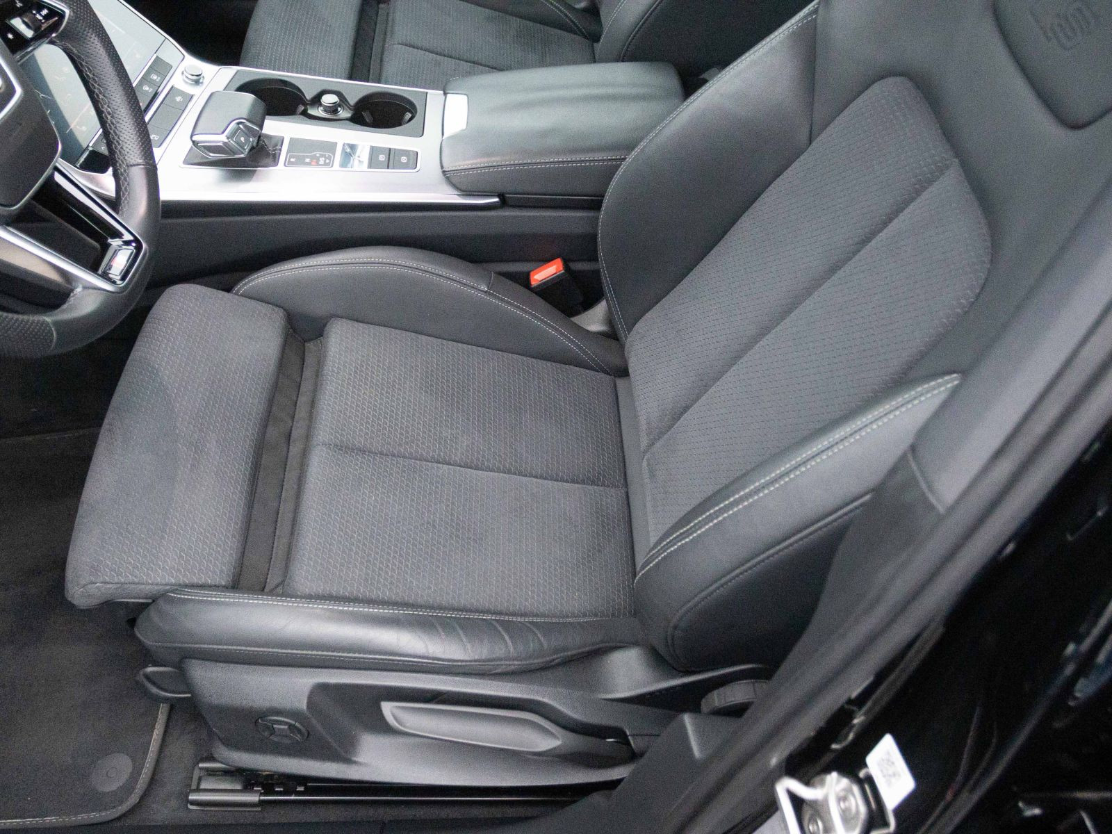 Audi A6 Limousine S line 40TDI qu. Stronic HUD AHK