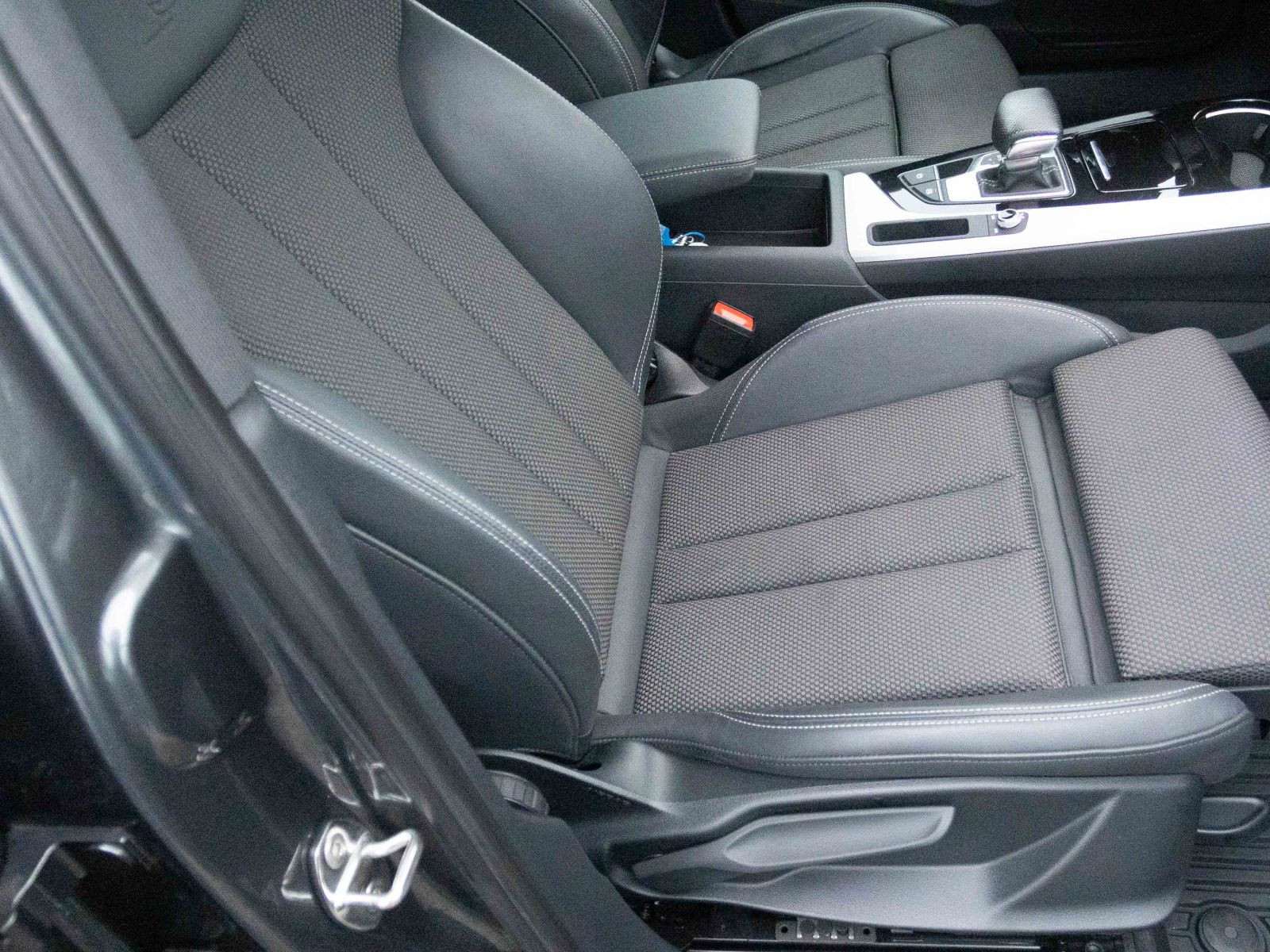 Audi A4 Avant S line 40TDI Stronic Navi ACC Panorama