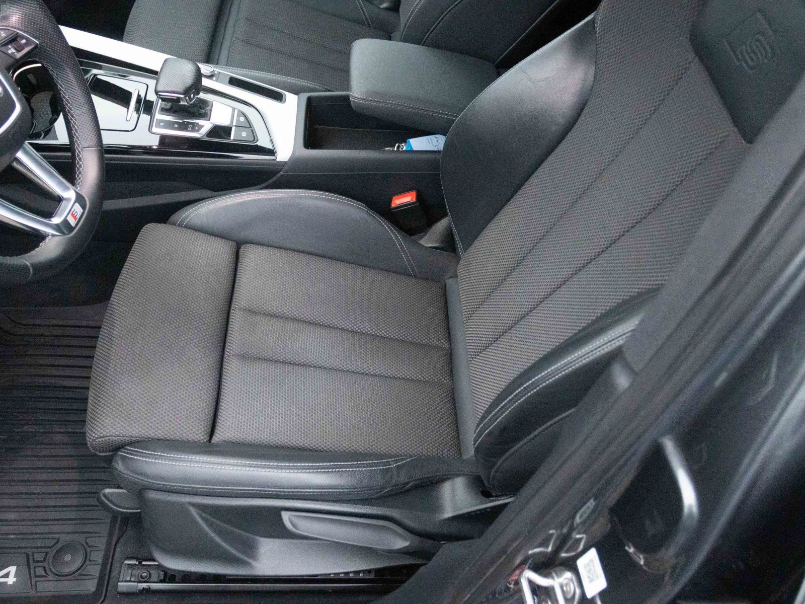 Audi A4 Avant S line 40TDI Stronic Navi ACC Panorama