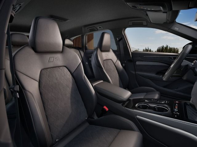 Audi A6 Avant S line TDI quattro 220kW TechPlus/ AHK/ Stdhzg./ 21" /