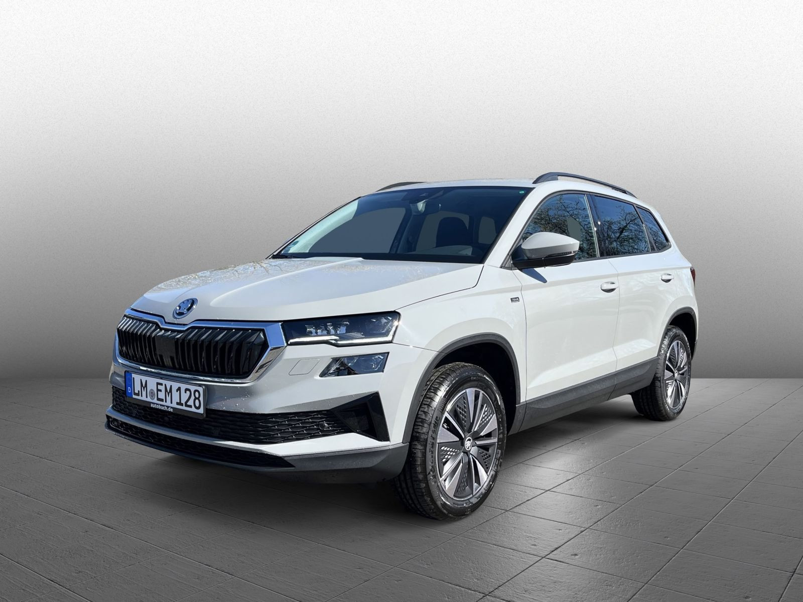 Skoda Karoq Tour 1,0 TSI 85 kW AHK LED KESSY Lane Assist