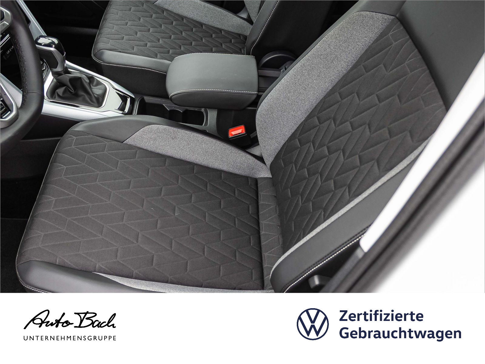 Volkswagen T-Roc Life 2.0TDI DSG Navi LED ACC CarPlay AHK