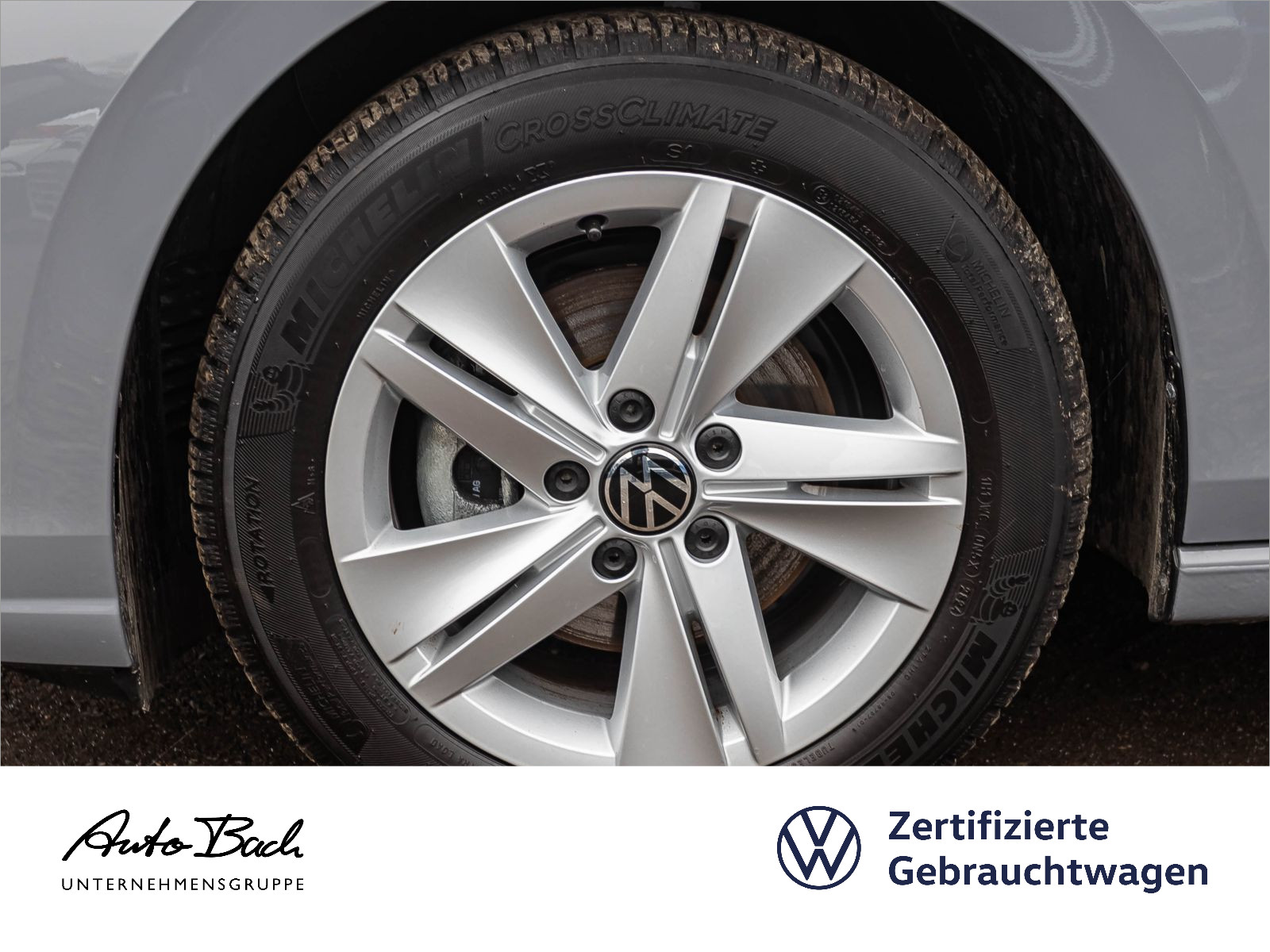 Volkswagen Golf VIII Life 2.0TDI DSG Navi LED HuD ACC EPH