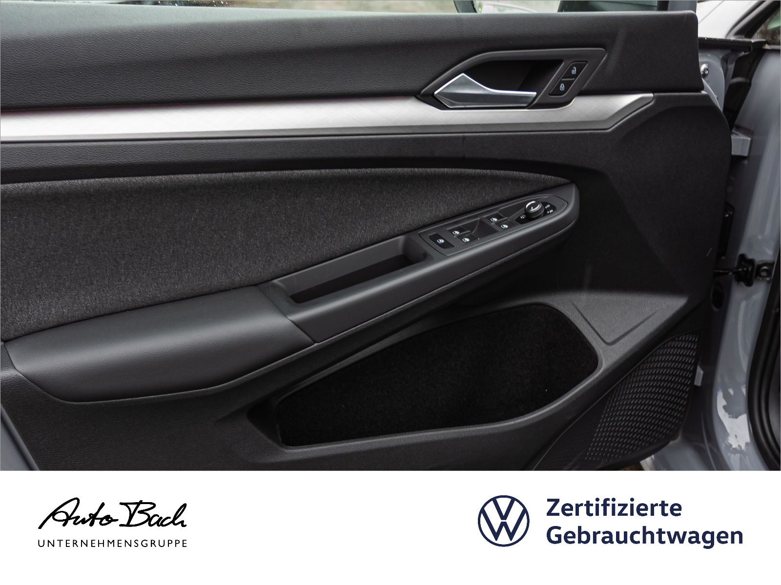 Volkswagen Golf VIII Life 2.0TDI DSG Navi LED HuD ACC EPH