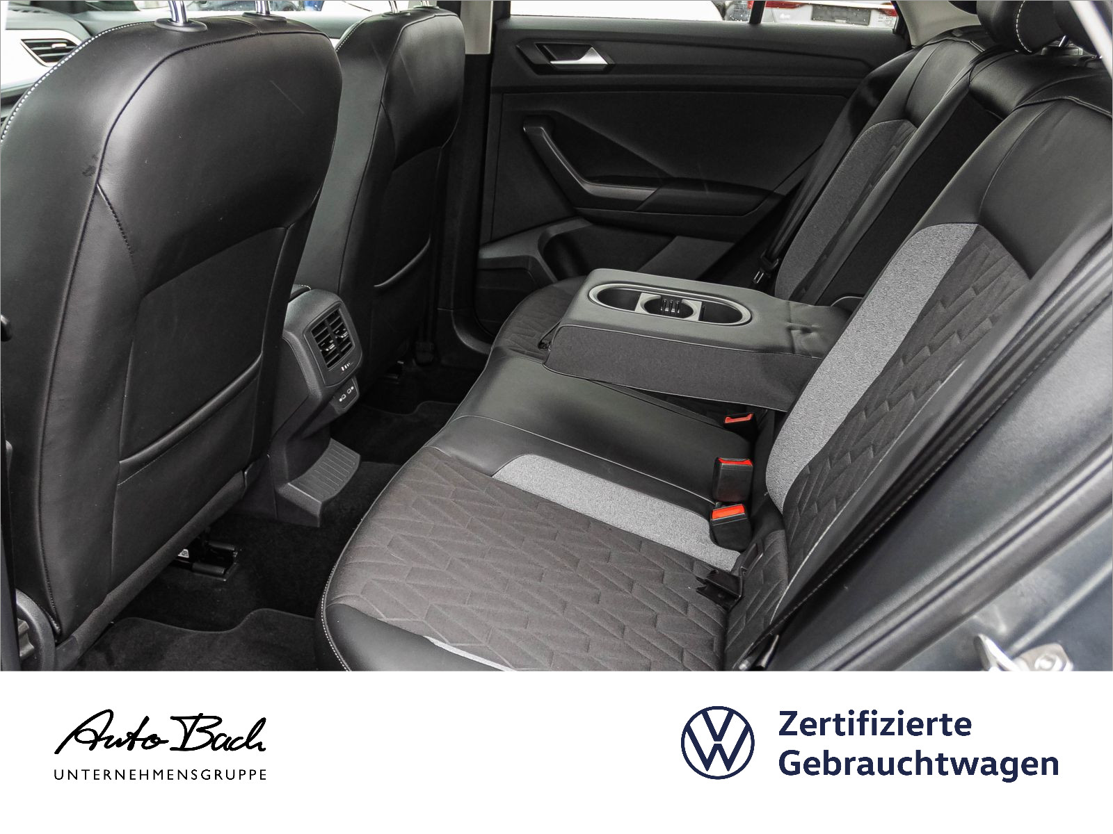 Volkswagen T-Roc Life 1.0TSI Navi LED ACC CarPlay EPH DAB