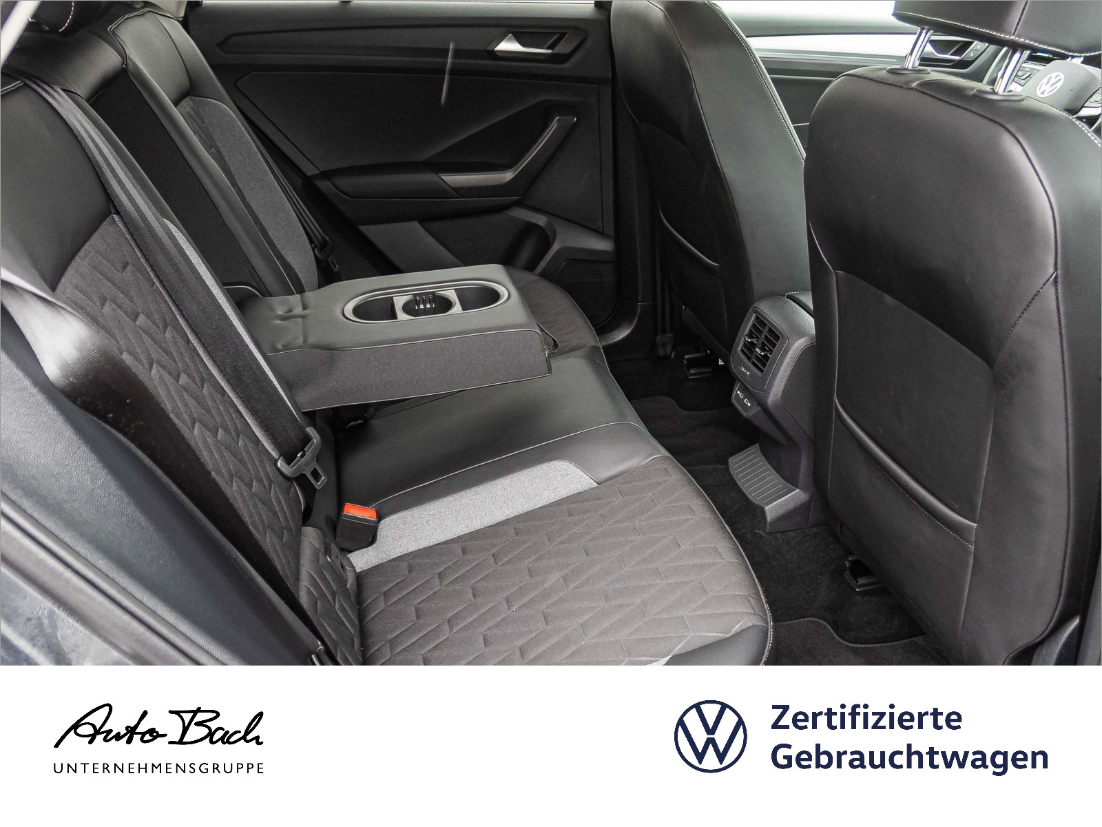 Volkswagen T-Roc Life 1.0TSI Navi LED ACC CarPlay EPH DAB