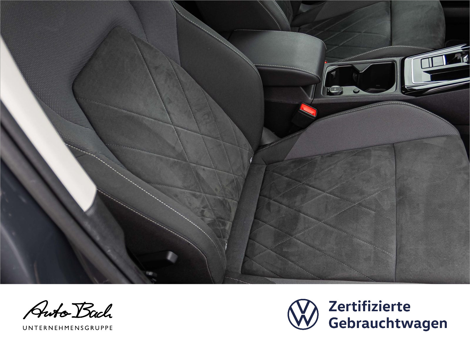 Volkswagen Golf VIII Variant Style 2.0TSI DSG Navi LED ACC AHK