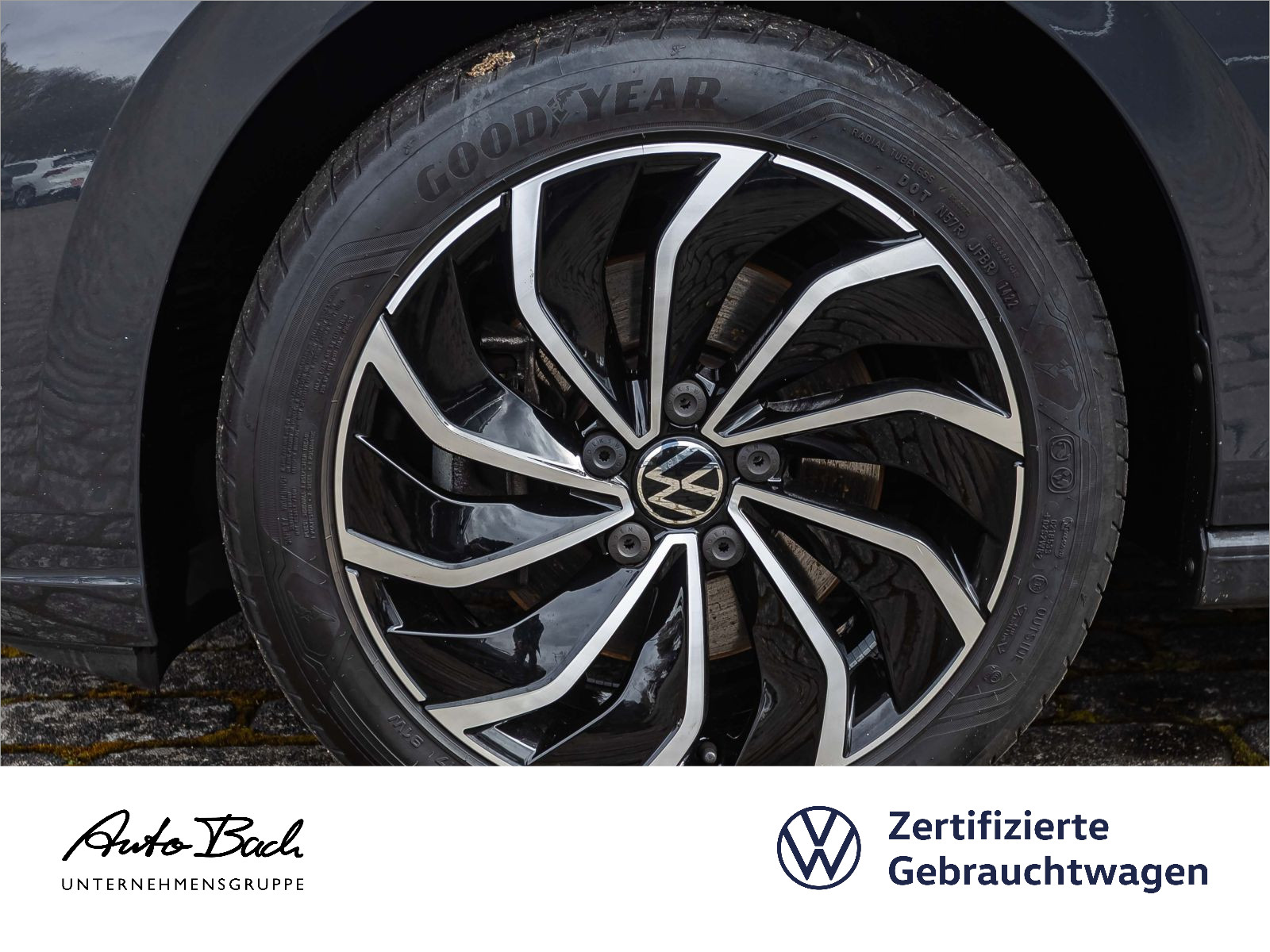 Volkswagen Golf VIII Variant Style 2.0TSI DSG Navi LED ACC AHK