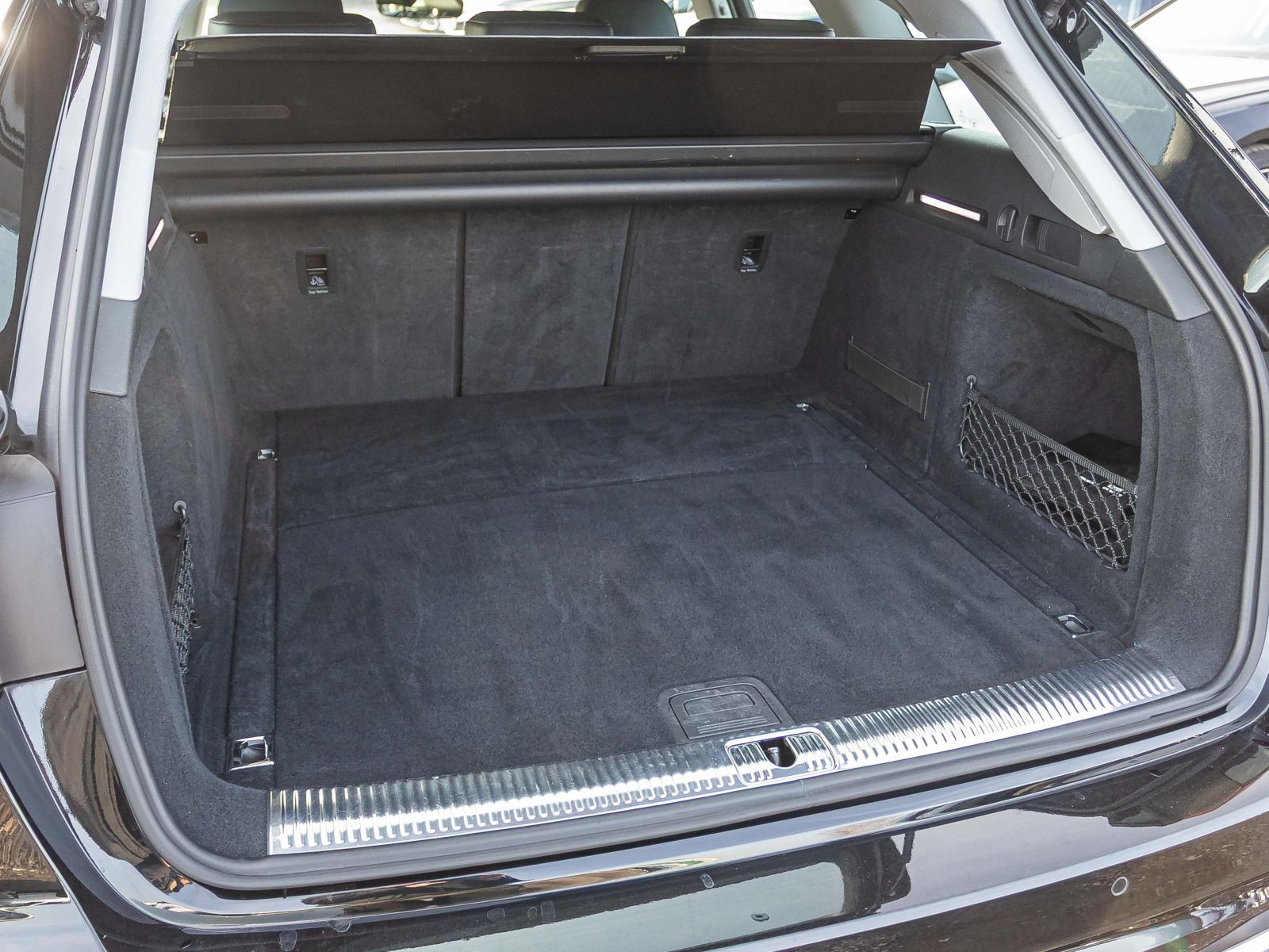 Audi A4 Avant Advanced 40TFSI qu Stronic Navi LED ACC