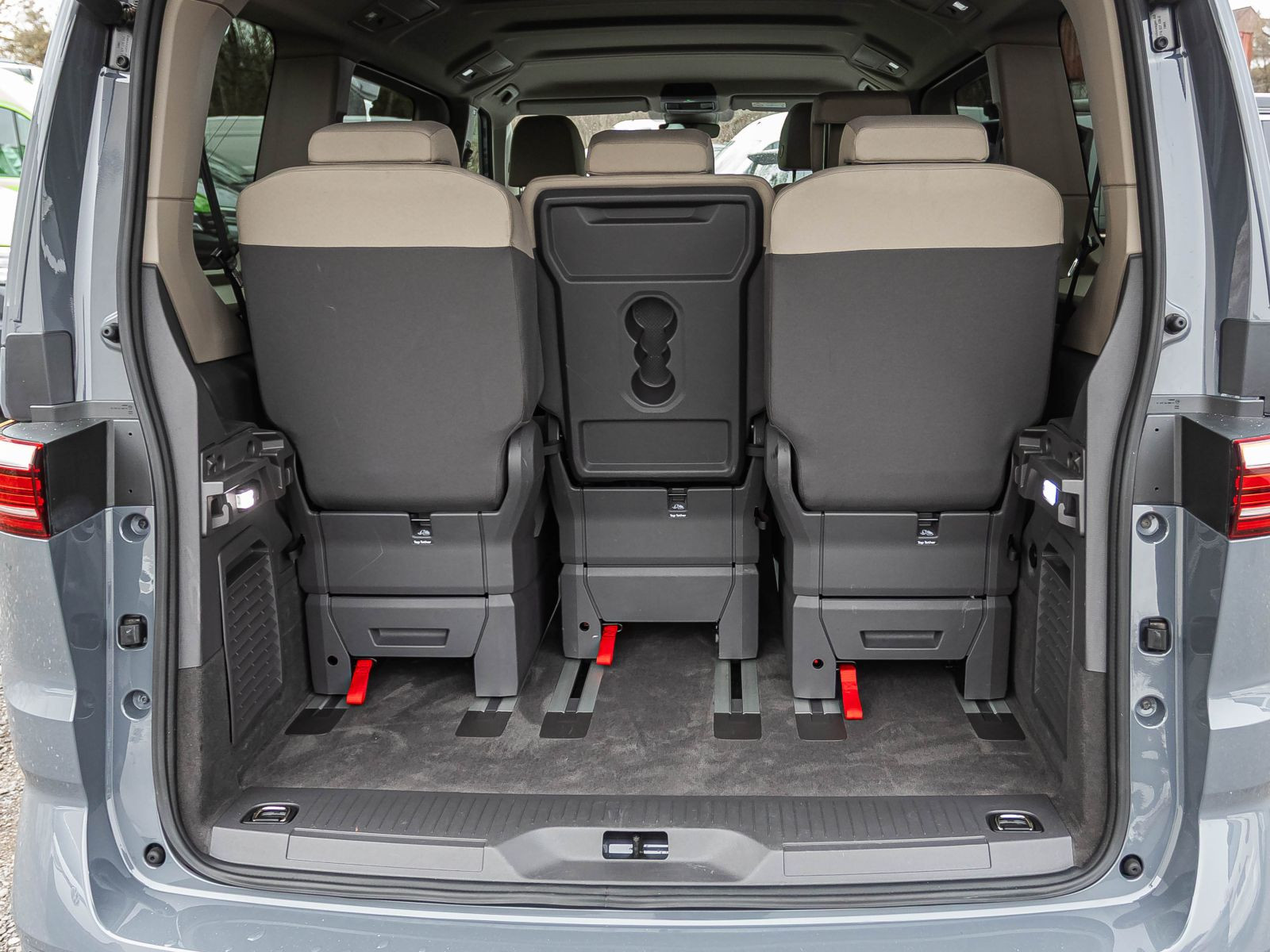 Volkswagen Multivan Life 2.0TSI DSG Navi LED EPH ACC CarPlay