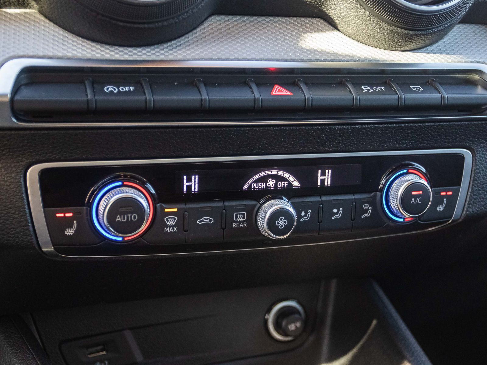 Audi Q2 Advanced 30TFSI LED GRA CarPlay EPH DAB