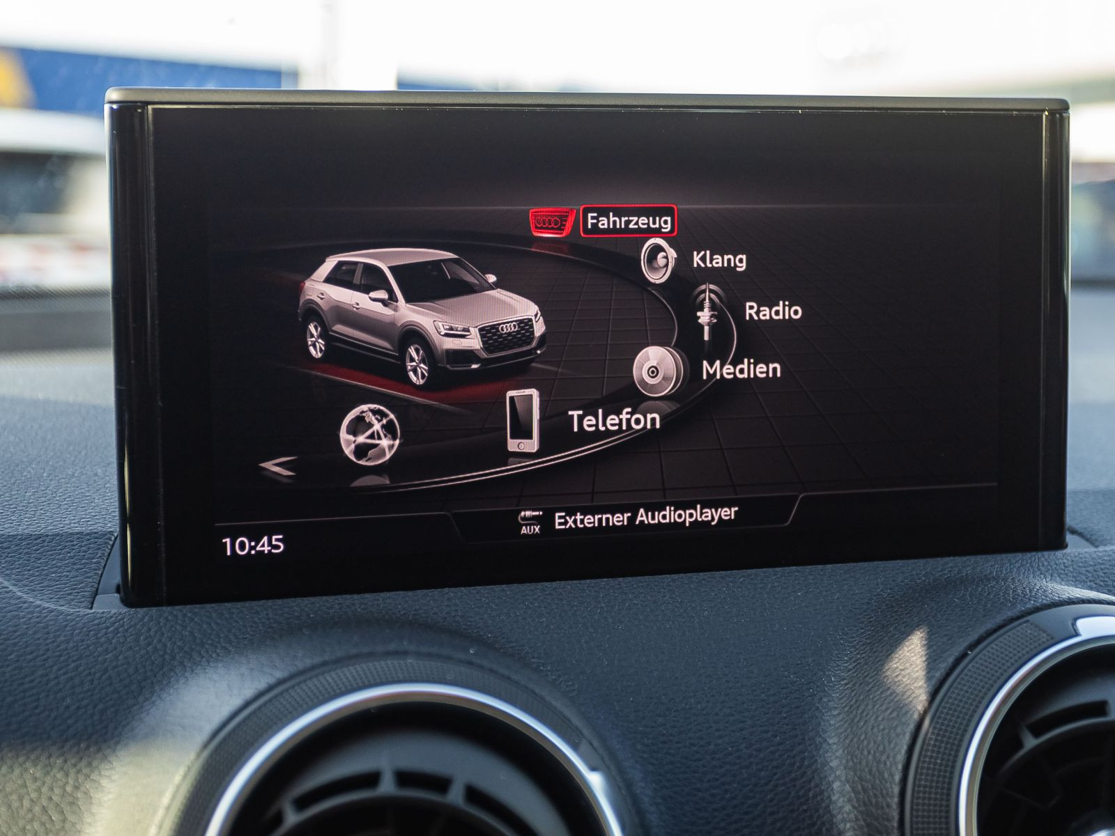 Audi Q2 Advanced 30TFSI LED GRA CarPlay EPH DAB