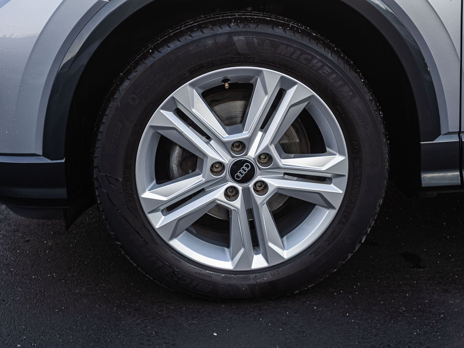 Audi Q2 Advanced 30TFSI LED GRA CarPlay EPH DAB