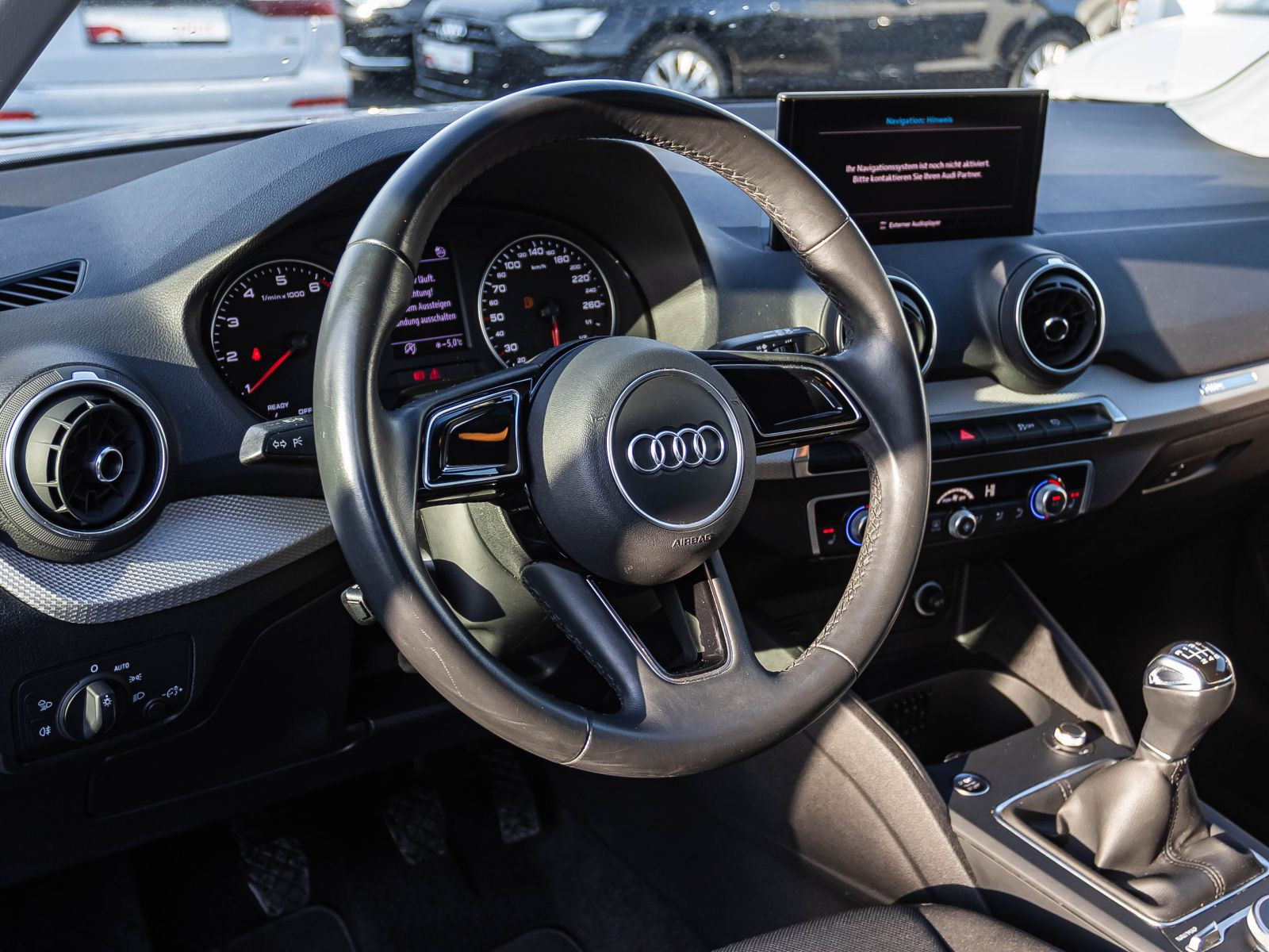 Audi Q2 Advanced 30TFSI LED GRA CarPlay EPH DAB