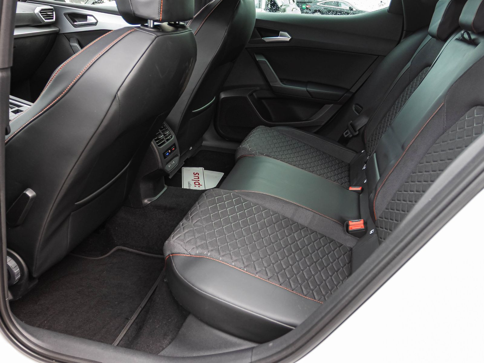 Seat Leon FR 2.0TDI DSG Navi LED ACC CarPlay EPH