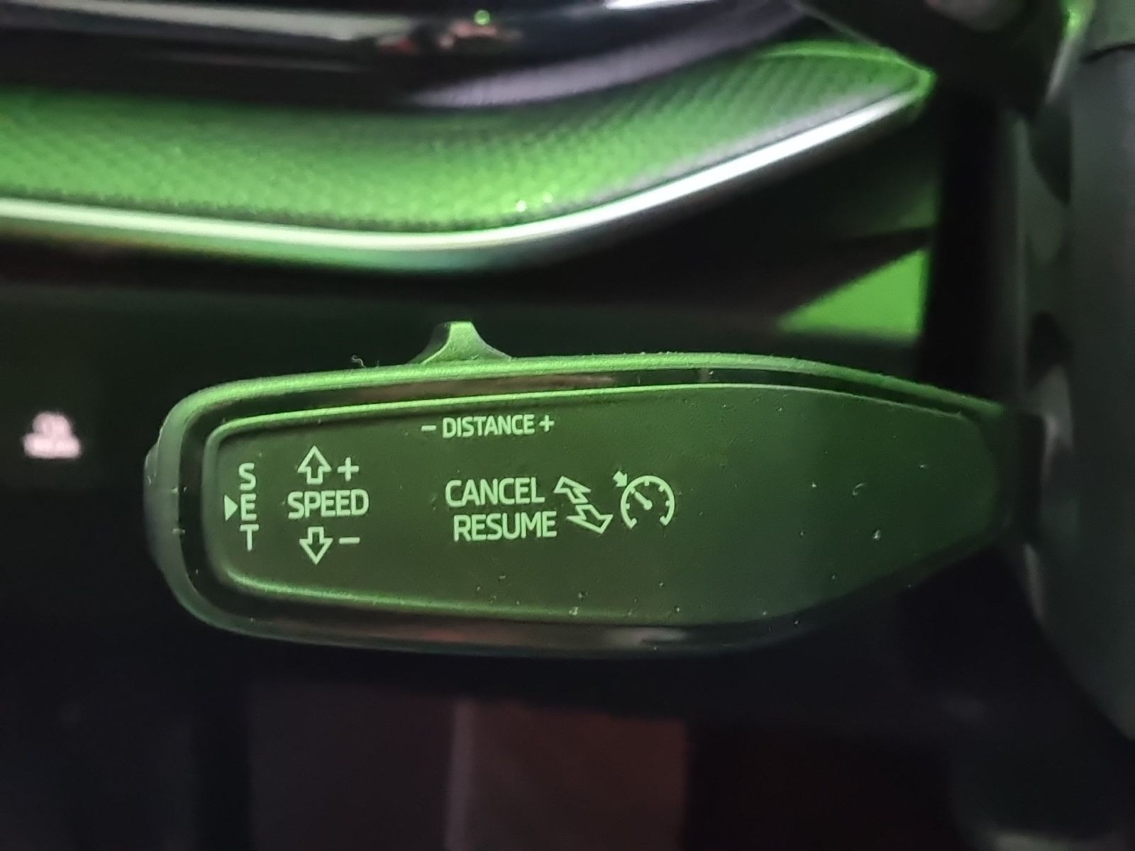 Skoda Superb Combi Selection 2.0TSI 4x4 DSG Navi HuD AHK