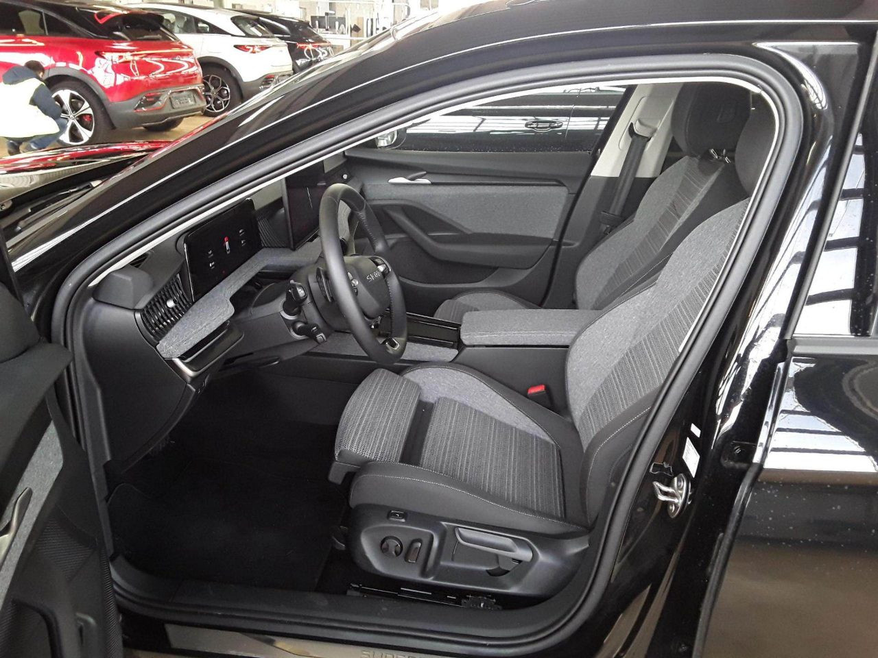 Skoda Superb Combi Selection 2.0TSI 4x4 DSG Navi HuD AHK