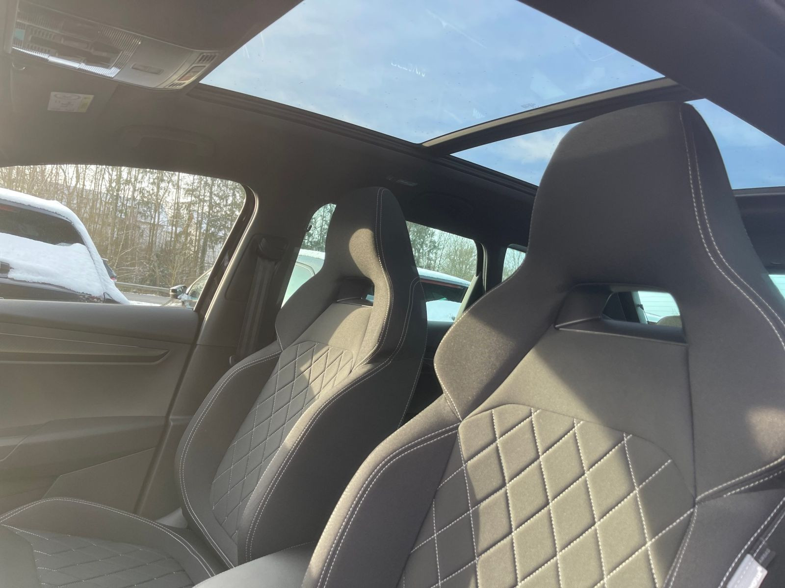 Skoda Karoq Sportline 2.0TSI 4x4 DSG Navi Panorama ACC