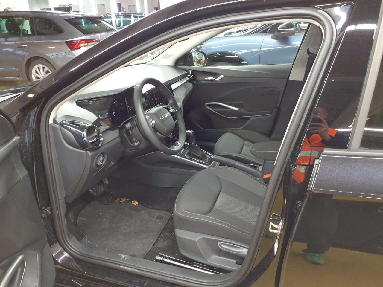 Skoda Fabia Tour 1.0 TSI DSG Virtual Navi AHK LED