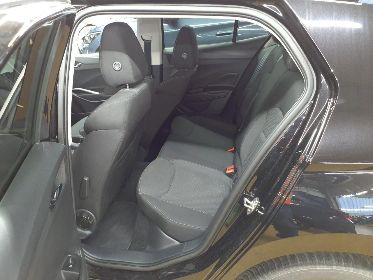 Skoda Fabia Tour 1.0 TSI DSG Virtual Navi AHK LED