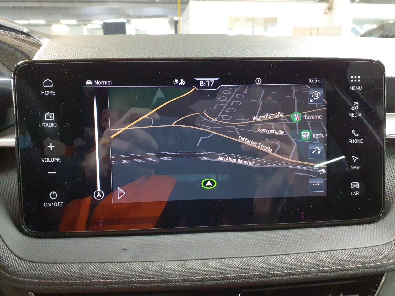 Skoda Fabia Tour 1.0 TSI DSG Virtual Navi AHK LED