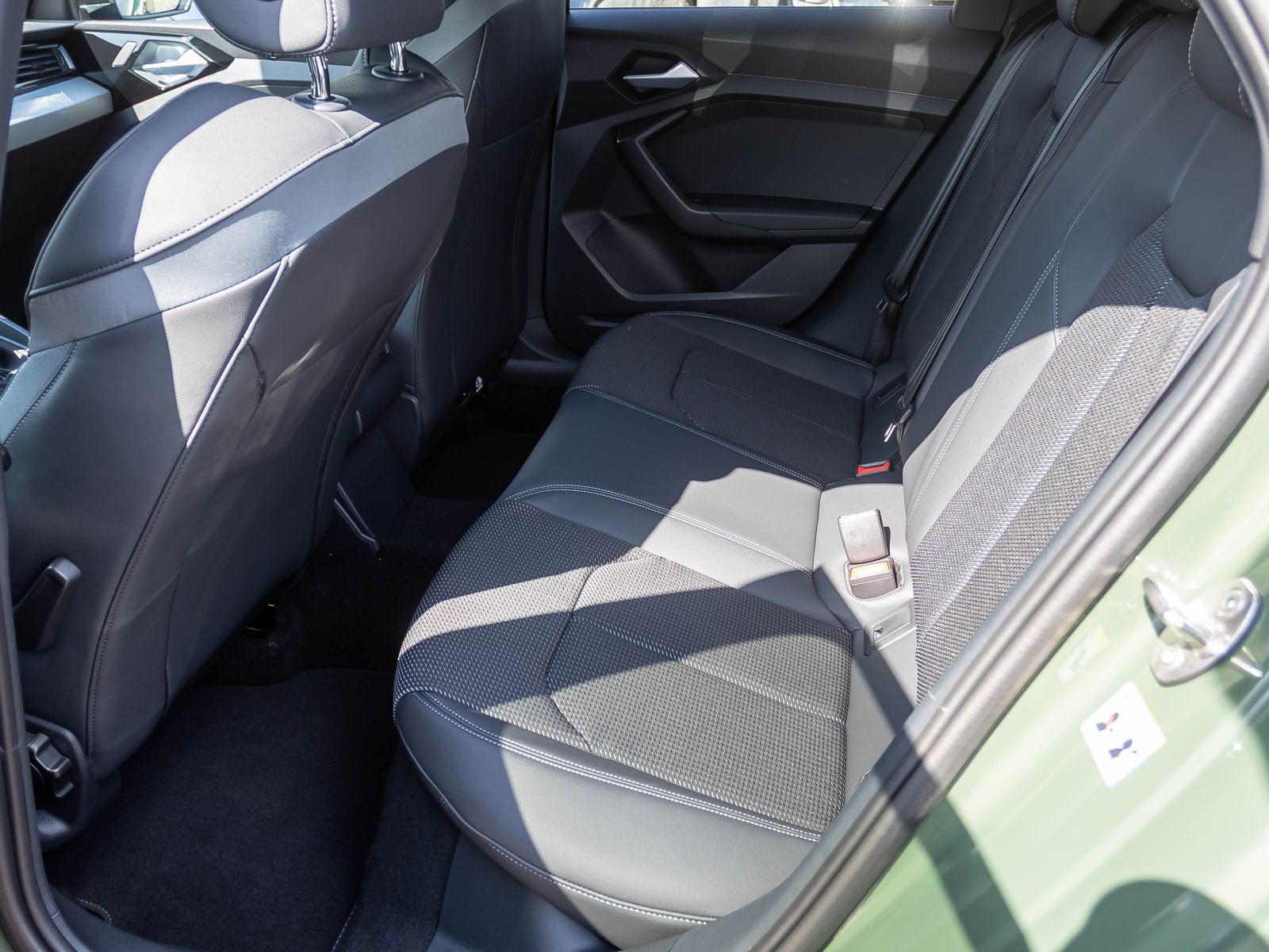 Audi A1 Sportback S line 40 TFSI  207PS S tronic 18" S-Line Interieur