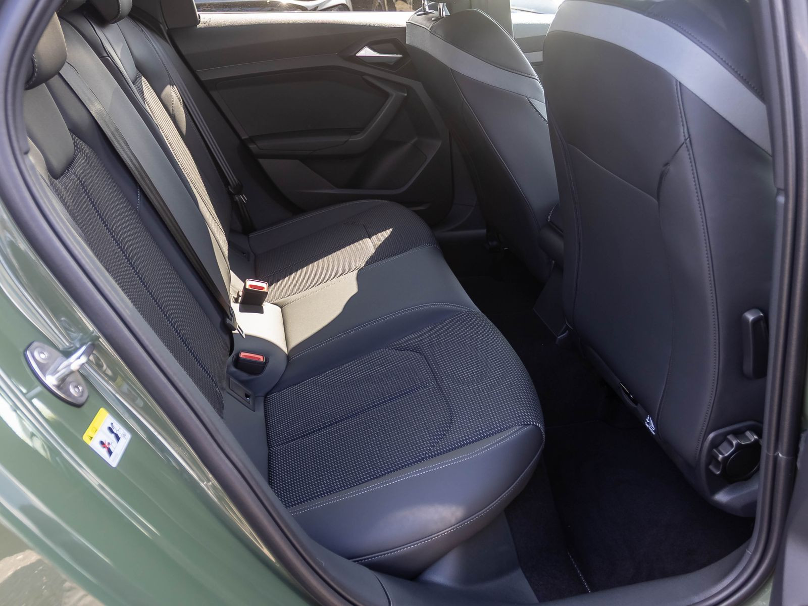 Audi A1 Sportback S line 40 TFSI  207PS S tronic 18" S-Line Interieur