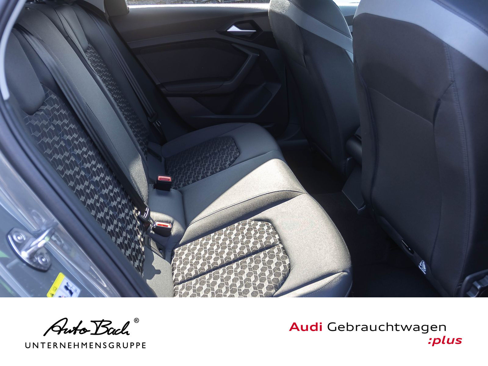 Audi A1 Sportback advanced 25TFSI Stronic Navi LED EPH