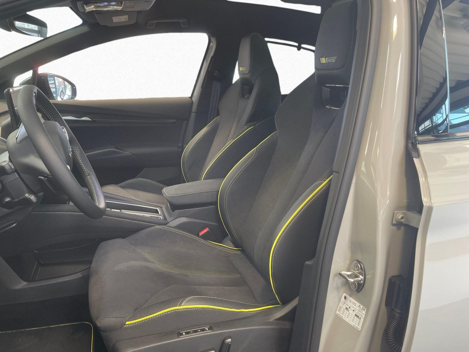 Skoda Enyaq Coupe RS 84 kWh 4x4 AHK HuD LED ACC DCC