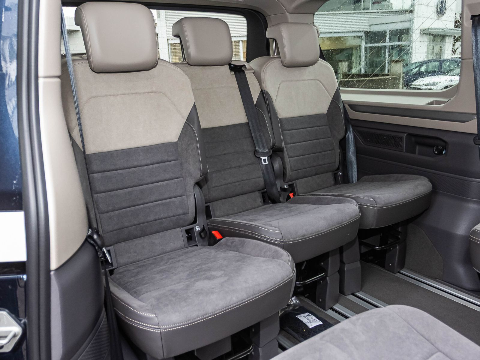 Volkswagen T7 Multivan LÜ Energy 1.5 eHybrid 4M DSG HuD Panorama