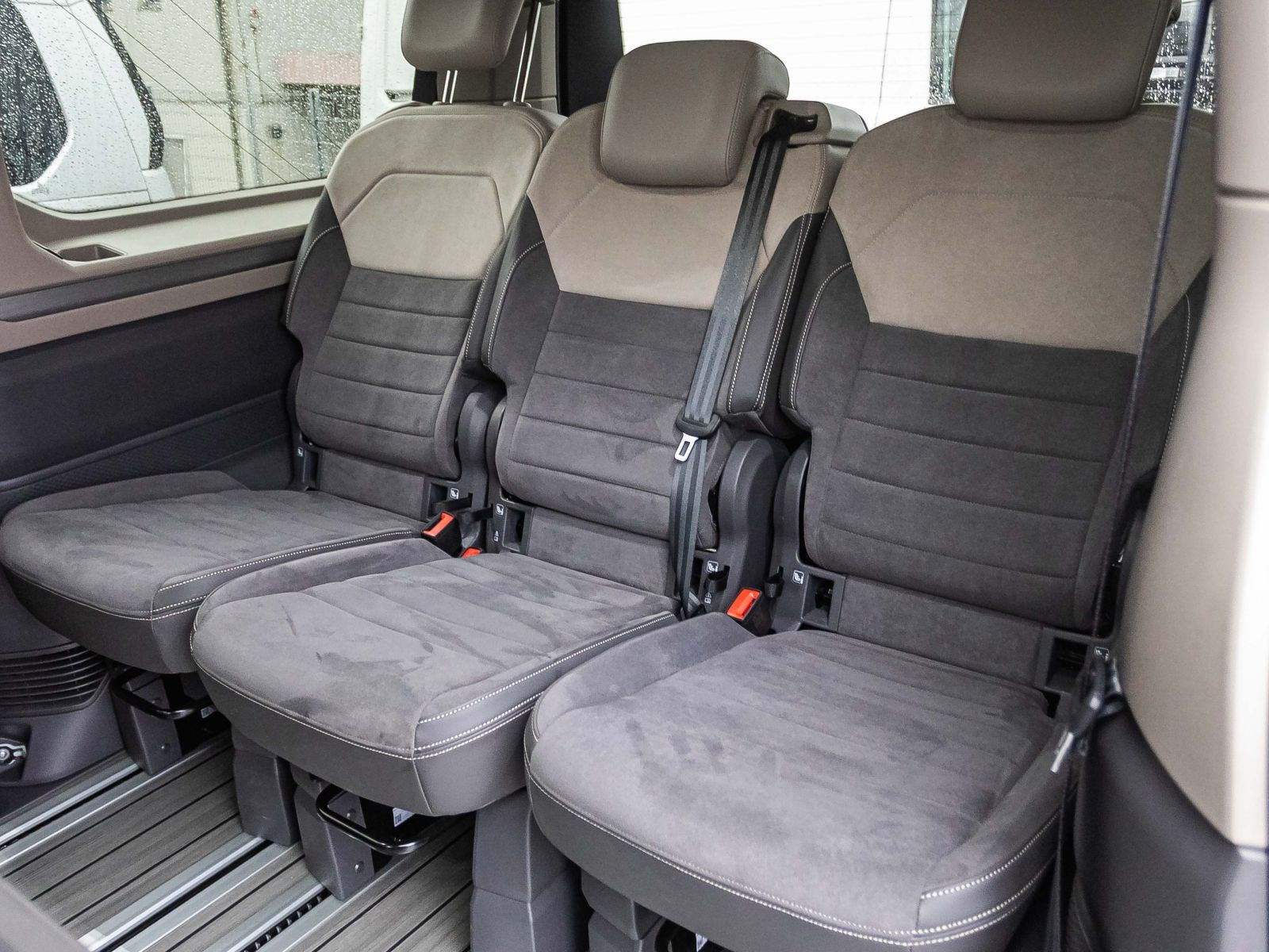 Volkswagen Multivan LR Life 1.4 eHybrid DSG Navi LED HuD Standhzg ACC AHK