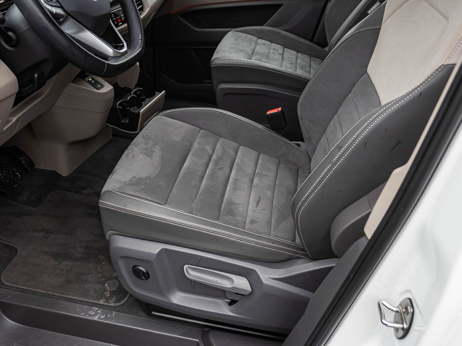 Volkswagen Multivan LR Life 1.4 eHybrid DSG Navi LED HuD Standhzg ACC AHK