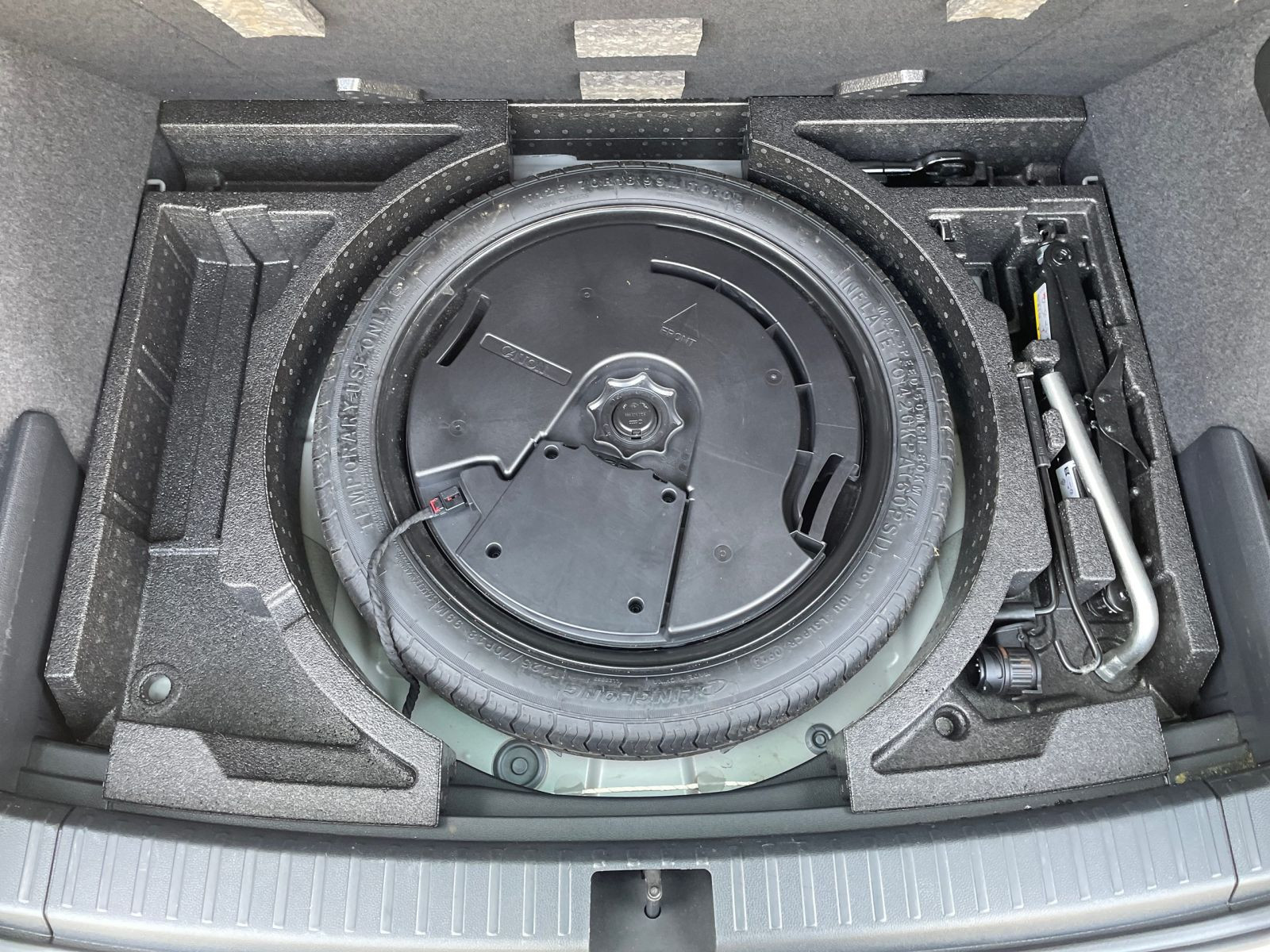 Skoda Karoq Sportline 2.0 TDI DSG 4X4 Standheizung AHK