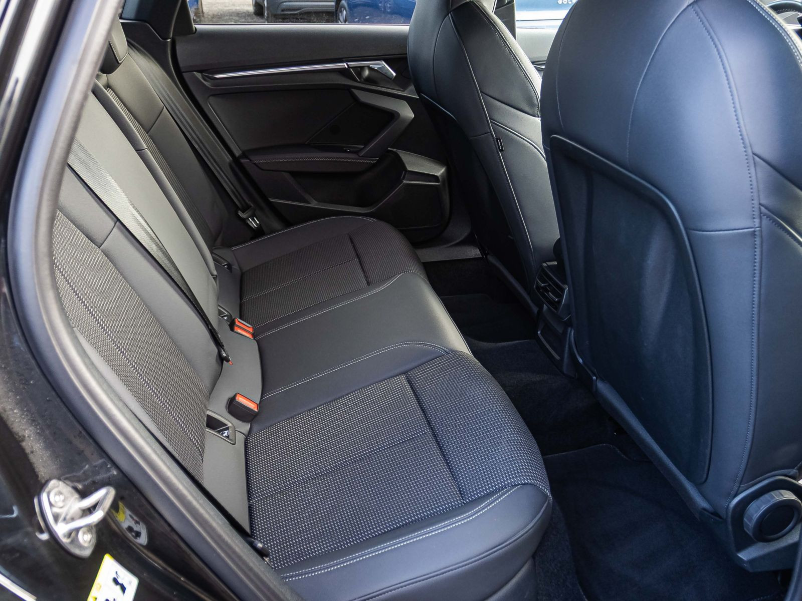 Audi A3 Sportback S line 35TFSI Navi LED CarPlay DAB