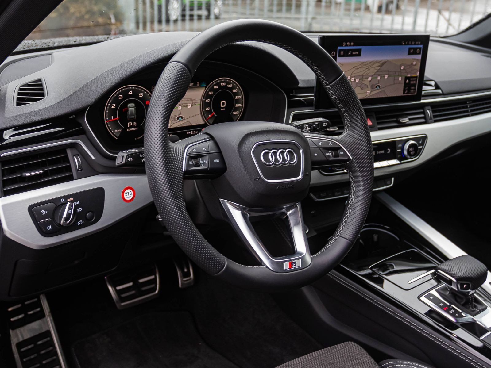 Audi A4 Avant S line 40TFSI Stronic Navi LED ACC AHK