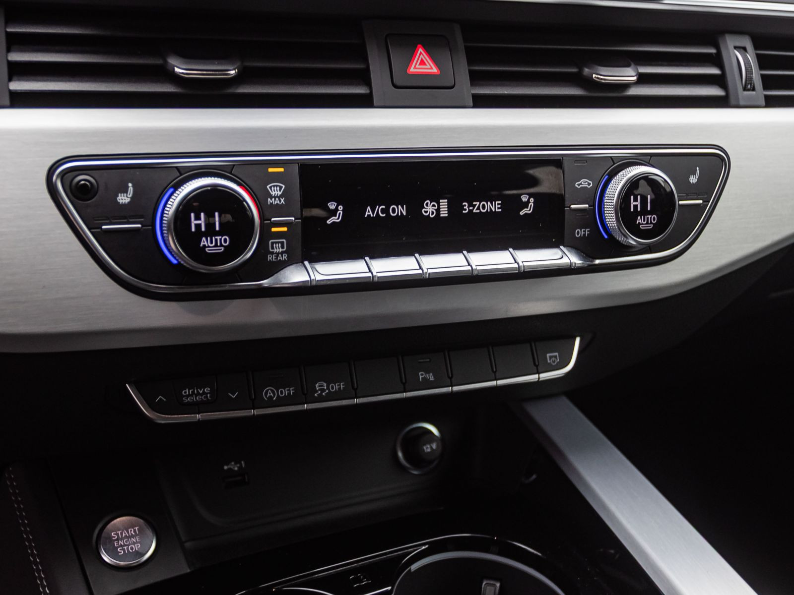 Audi A4 Avant S line 40TFSI Stronic Navi LED ACC AHK