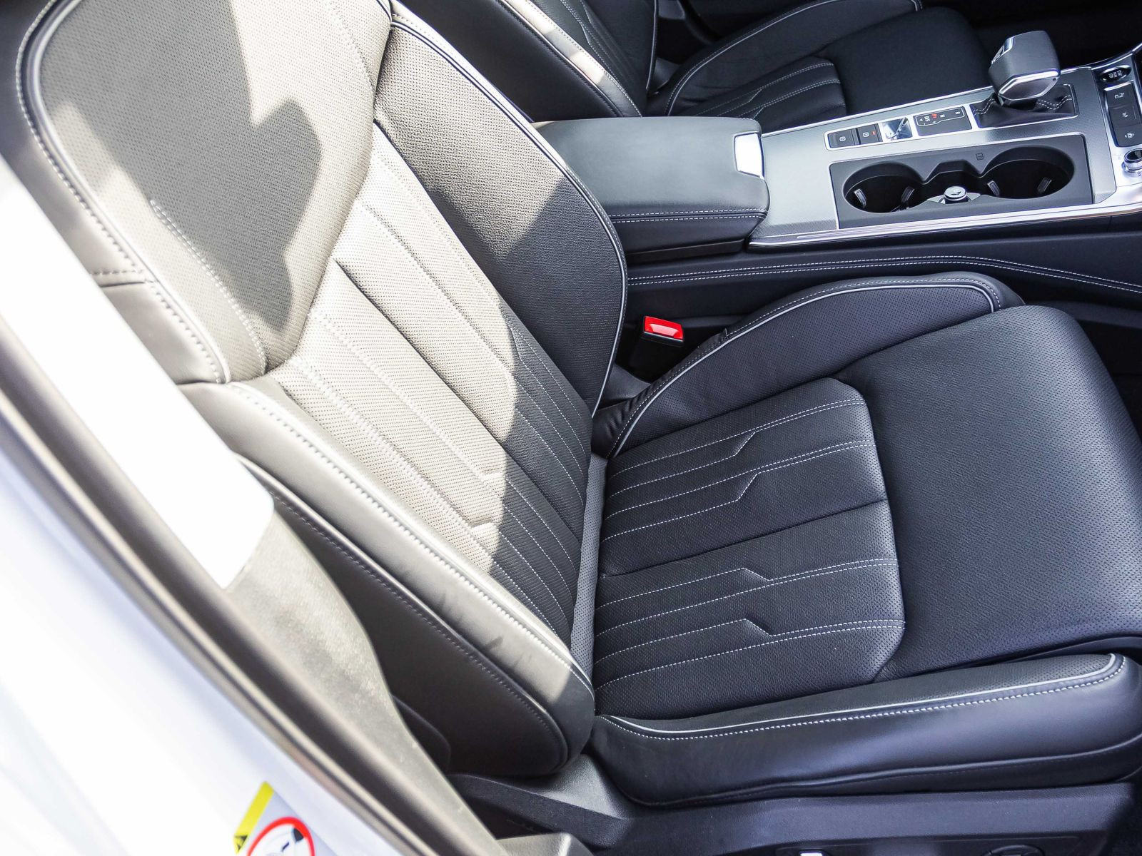 Audi A6 Avant Design 45TDI qu Navi LED Standhzg Panorama