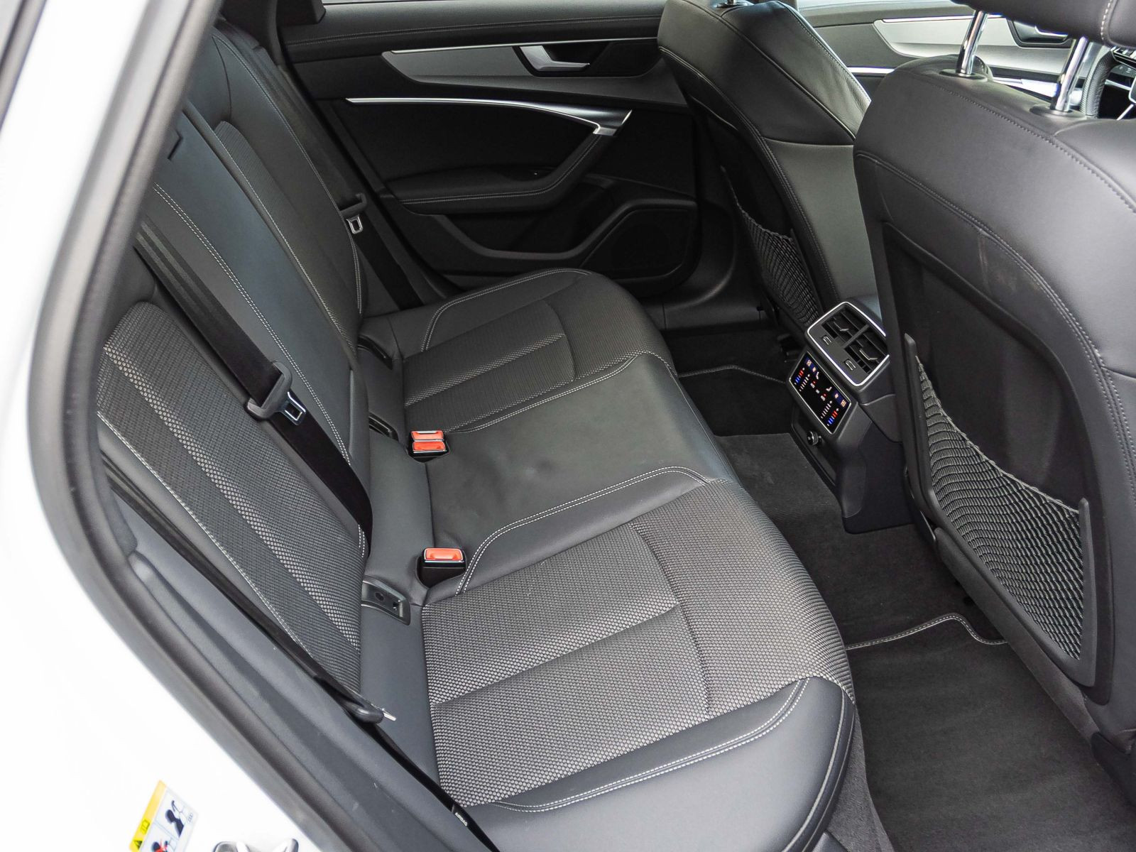 Audi A6 Avant S line 45TFSI qu Navi LED HuD Panorama