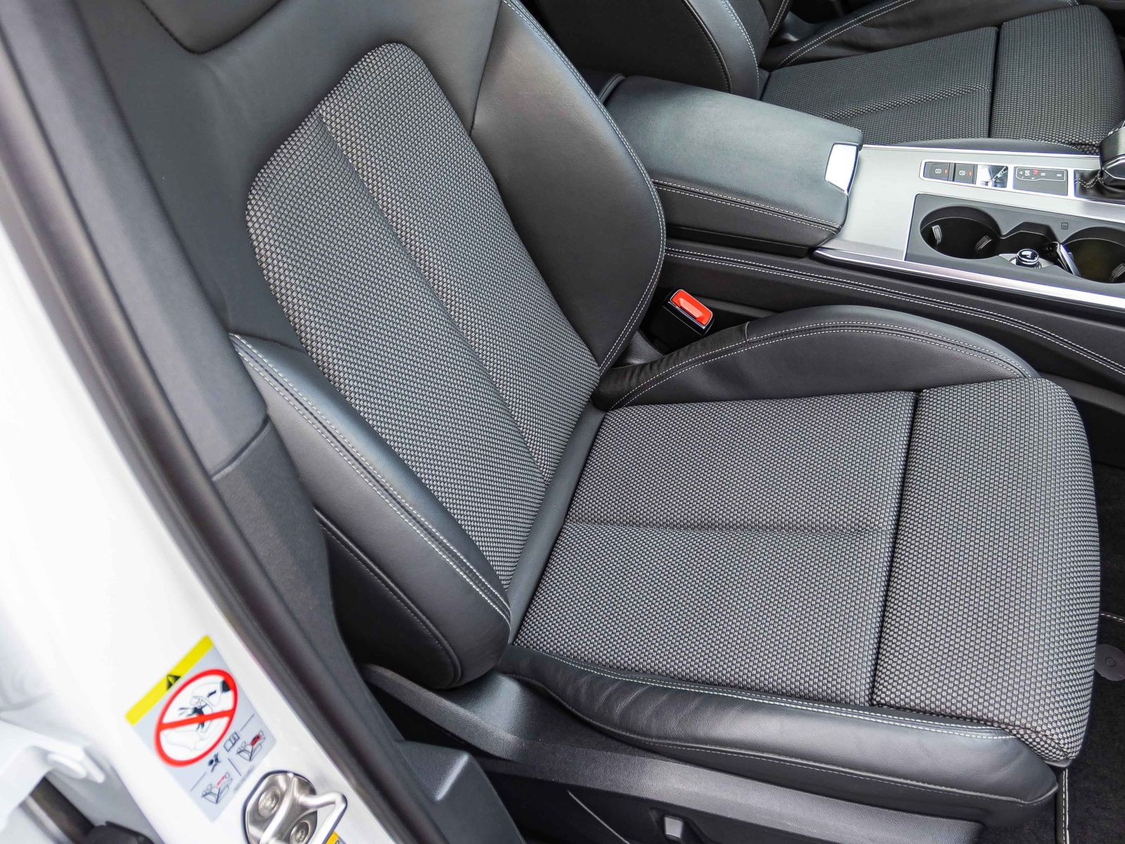 Audi A6 Avant S line 45TFSI qu Navi LED HuD Panorama