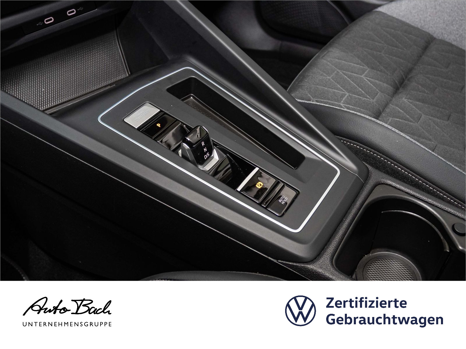 Volkswagen Golf VIII Goal 1.5 eTSI DSG Navi LED ACC EPH AHK