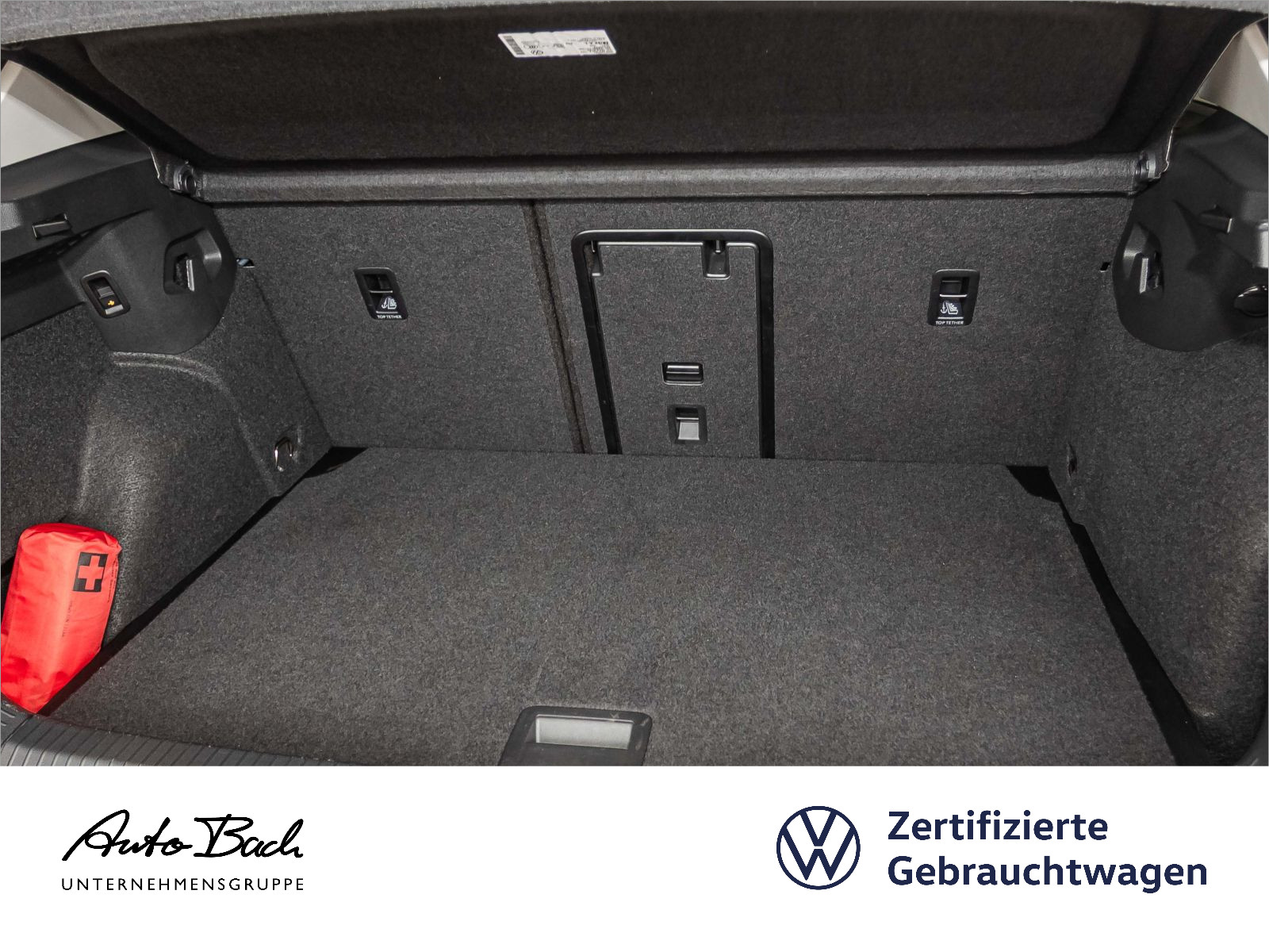 Volkswagen Golf VIII Goal 1.5 eTSI DSG Navi LED ACC EPH AHK