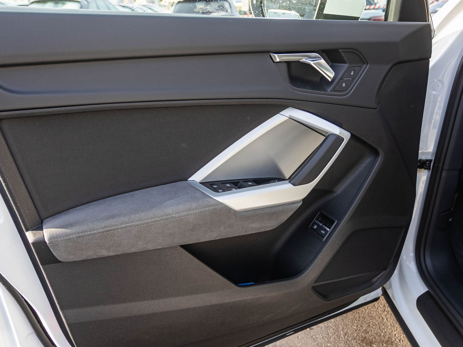 Audi Q3 45TFSI e S tronic Navi LED Virtual GRA EPH DAB