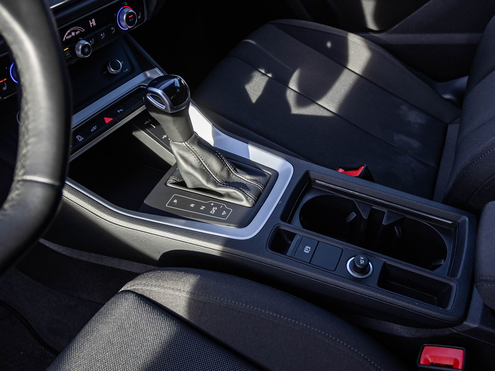 Audi Q3 45TFSI e S tronic Navi LED Virtual GRA EPH DAB