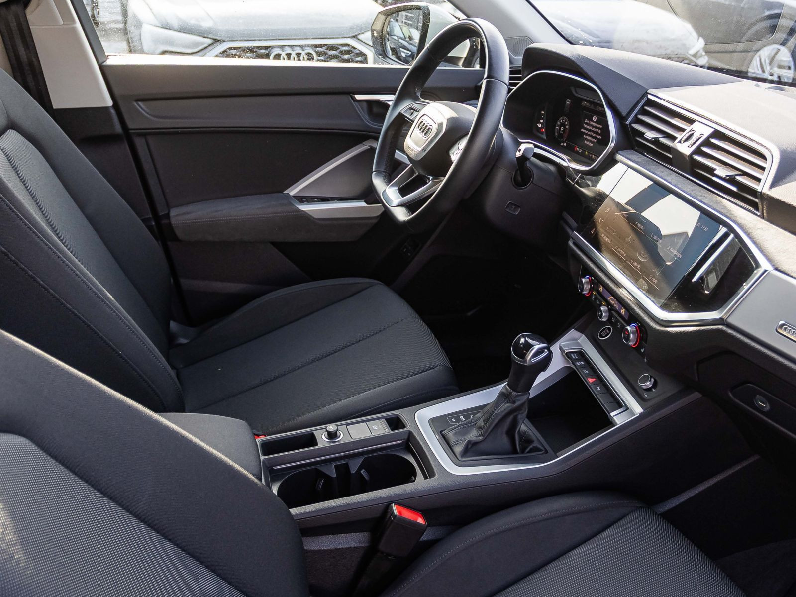 Audi Q3 45TFSI e S tronic Navi LED Virtual GRA EPH DAB